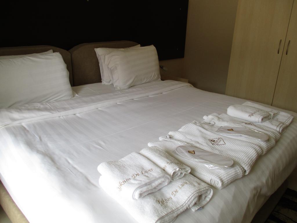 Kyknos De Luxe Suites & Rooms Kastoria Room photo