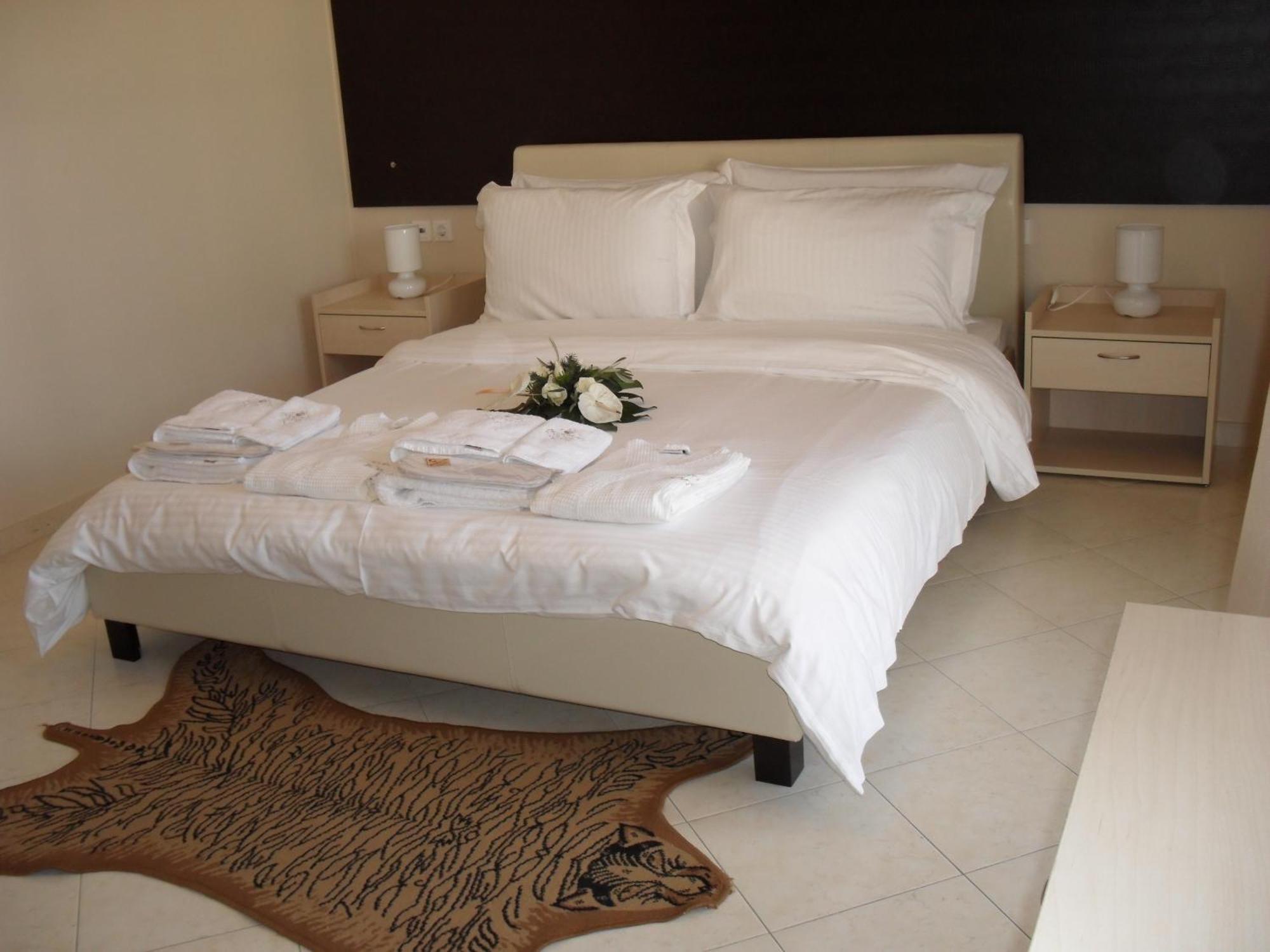 Kyknos De Luxe Suites & Rooms Kastoria Exterior photo