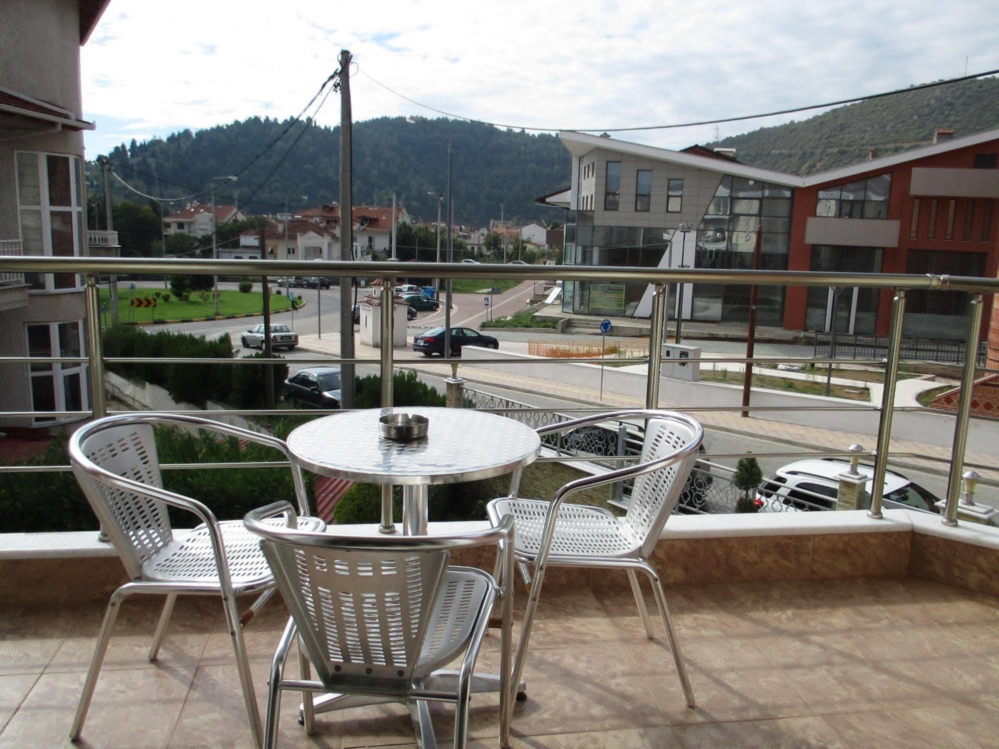 Kyknos De Luxe Suites & Rooms Kastoria Exterior photo